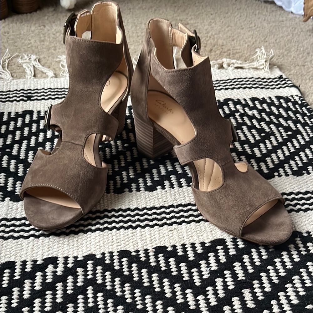 Clarks Sandals with Block Heel Deloria Kay